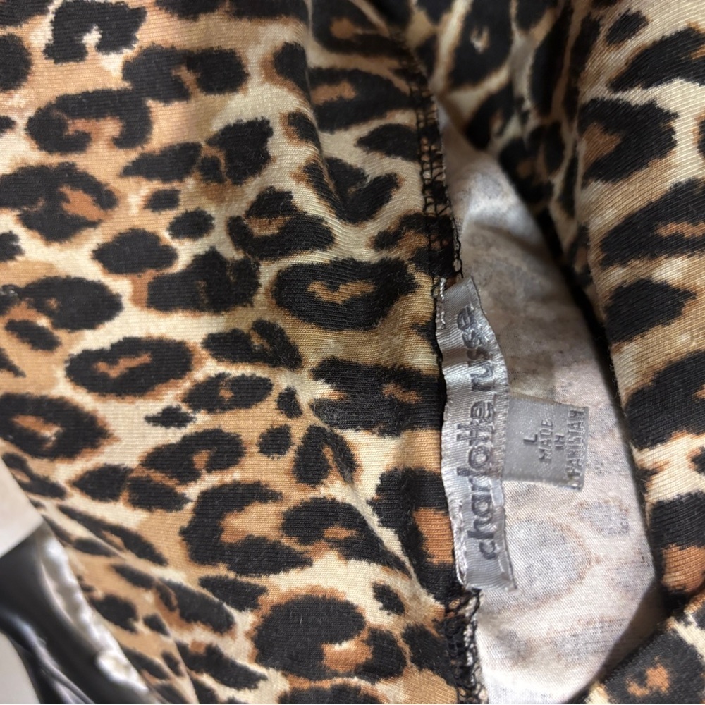 💋3 for $25 Charlotte Russe cheetah print mini skirt - Picture 3 of 3